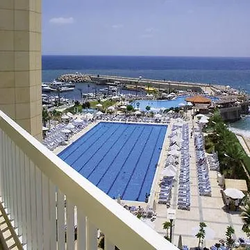 Moevenpick Hotel Beirut Resort