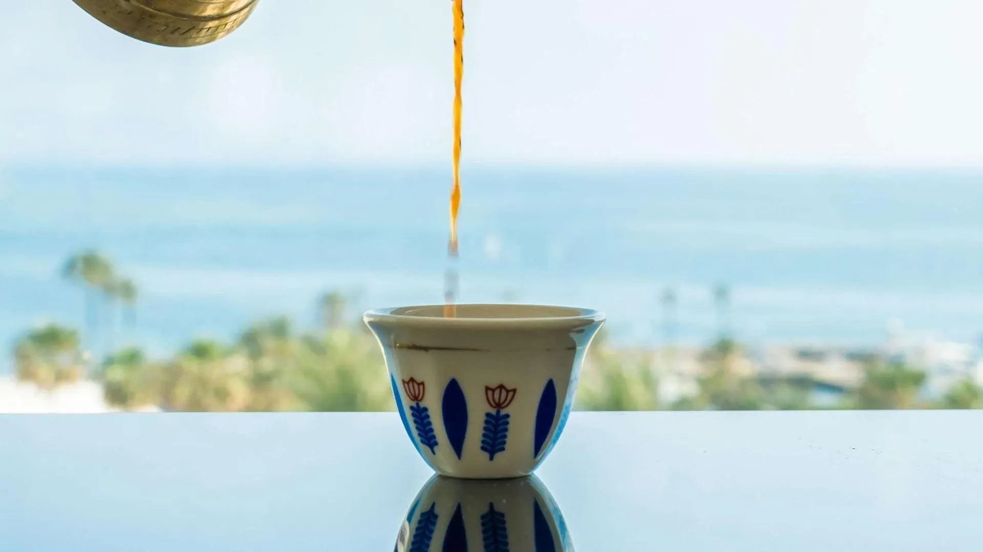 Moevenpick Hotel Beirut 5*,