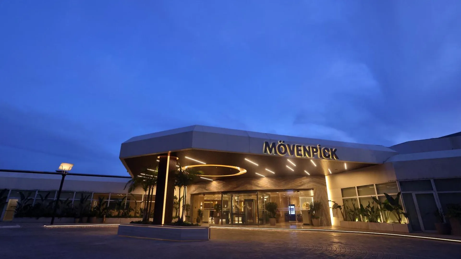 Moevenpick Hotel Beirut 5*,  Libanon