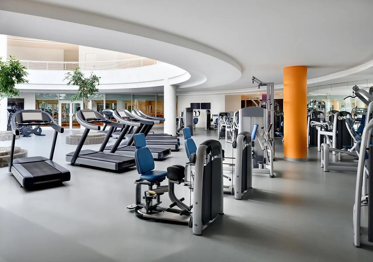 Курортный комплекс Moevenpick Hotel Бейрут