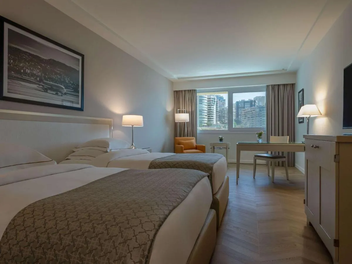 Курортный комплекс Moevenpick Hotel Бейрут