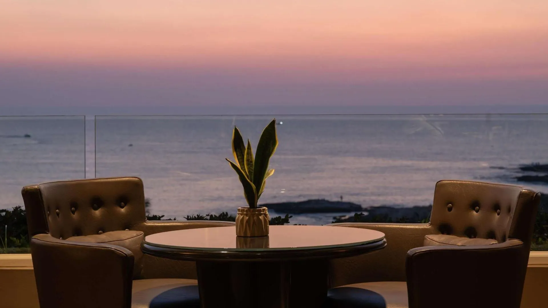 Курортный комплекс Moevenpick Hotel Бейрут