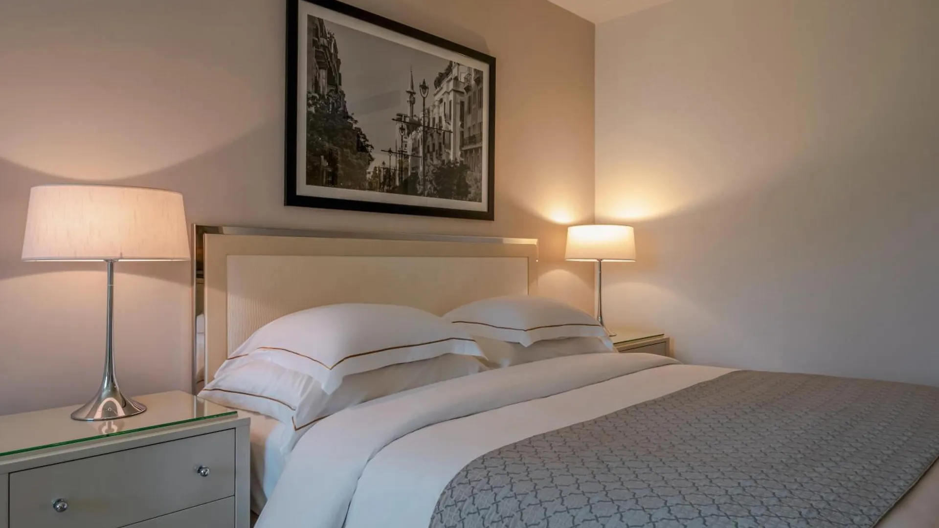Moevenpick Hotel Бейрут 5*,  Ливан