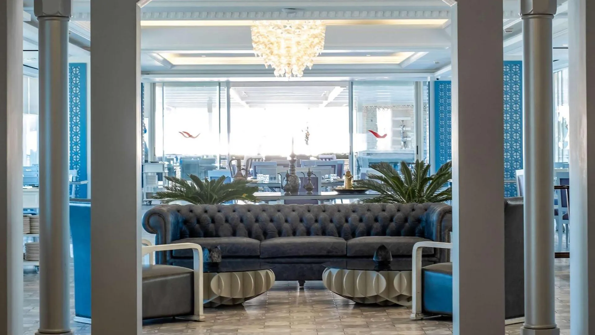 Курортный комплекс Moevenpick Hotel Бейрут