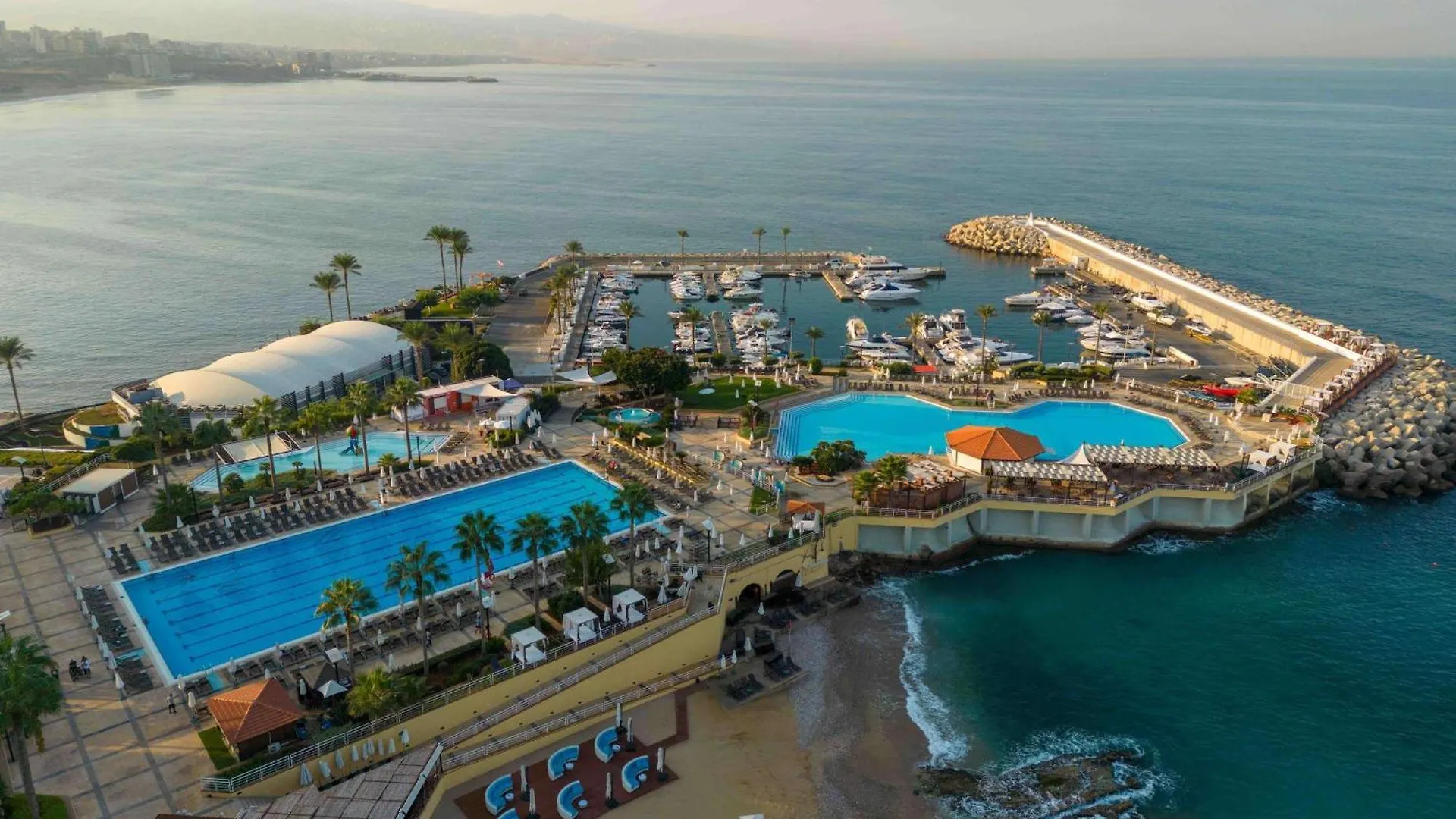 Moevenpick Hotel Бейрут 5*,  Ливан
