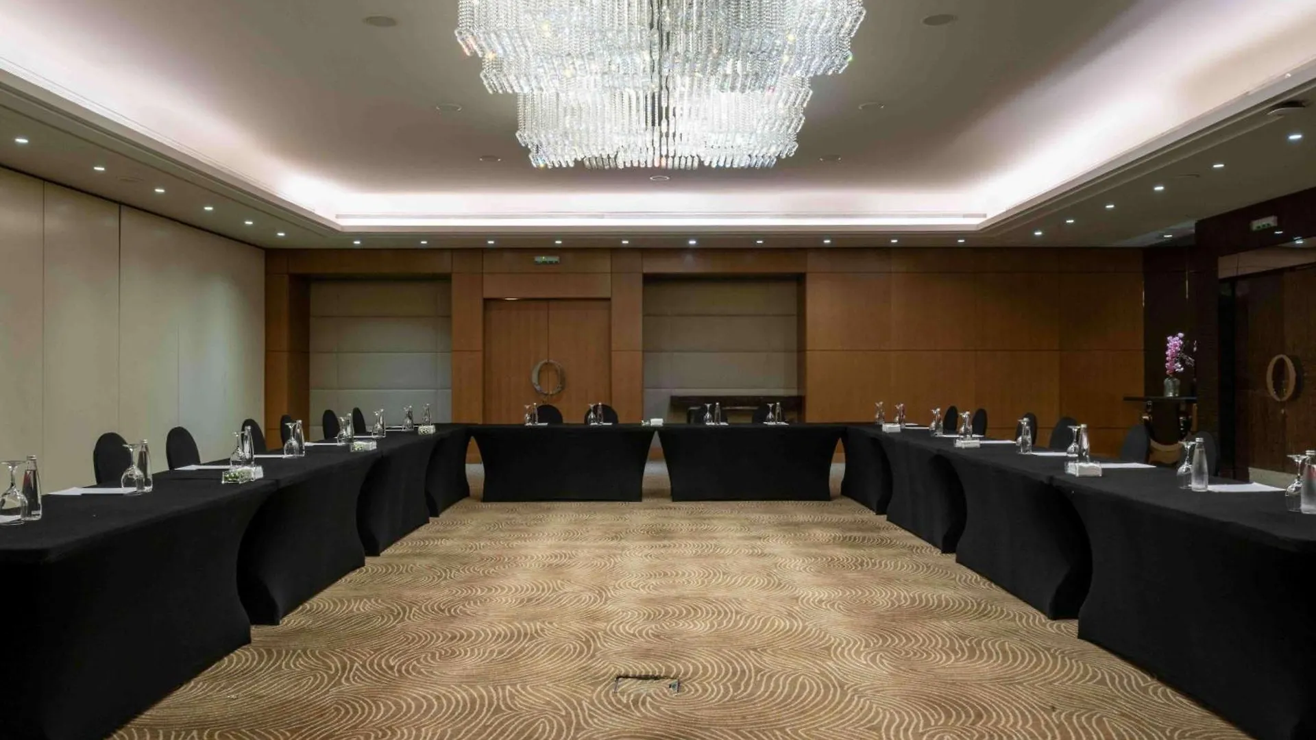 Moevenpick Hotel Бейрут 5*,