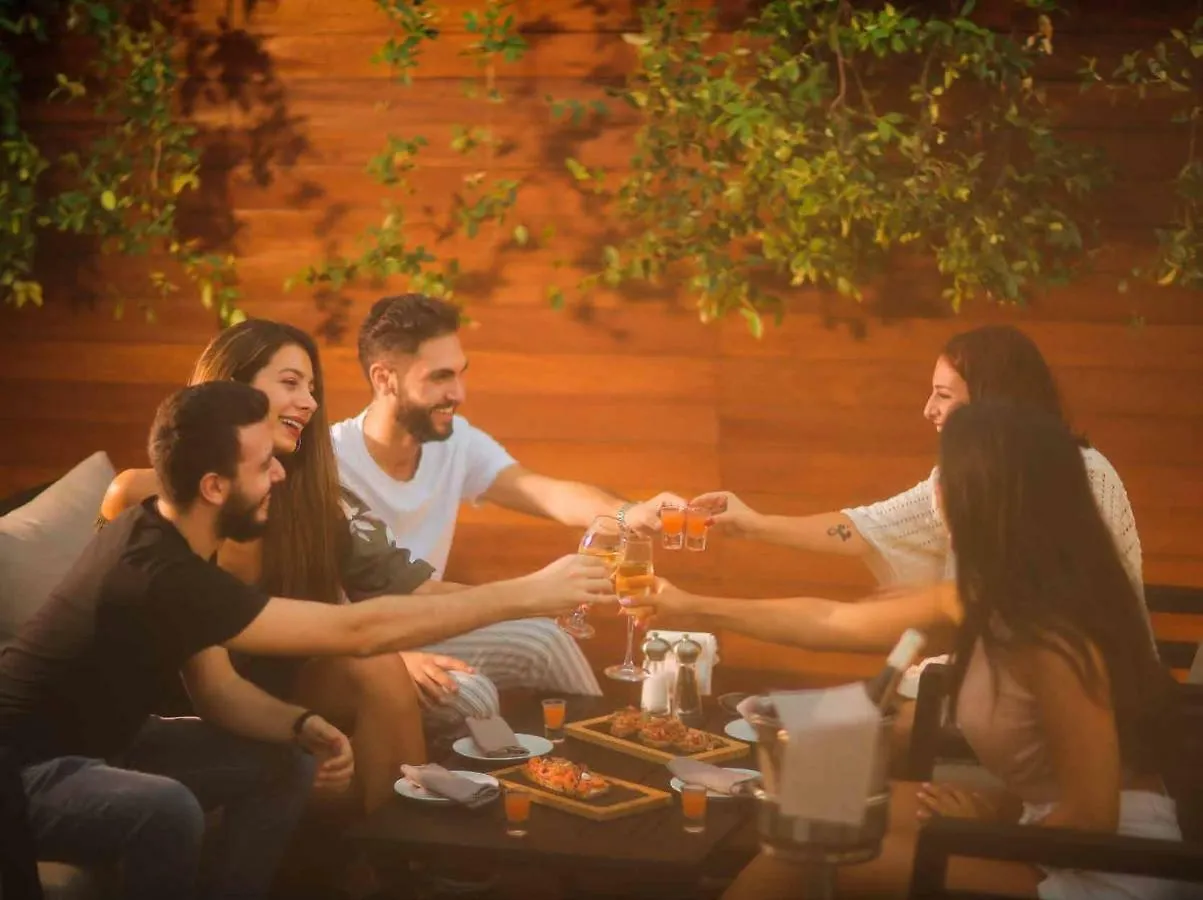 Курортный комплекс Moevenpick Hotel Бейрут