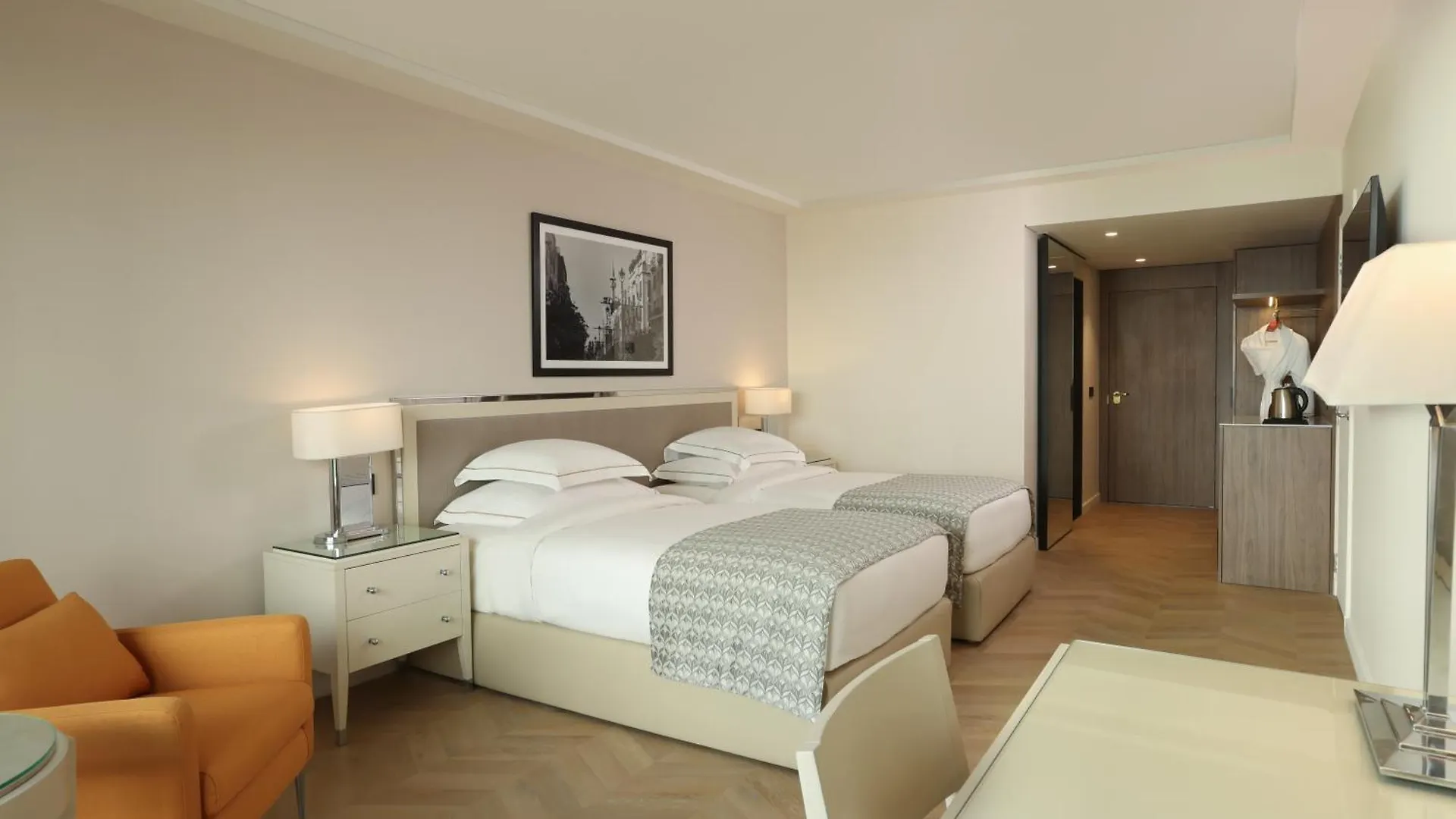 Moevenpick Hotel Бейрут